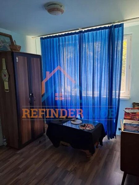 Drumul Gazarului, bd. Brancoveanu, Straja sector 4, apartament 4 camere decomandat